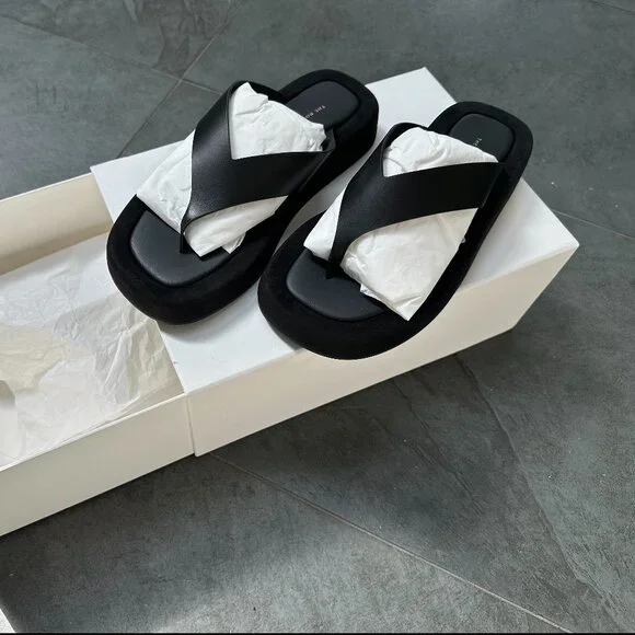Row - Ginza Sandal Size 38 - BRAND NEW - Picture 5 of 8